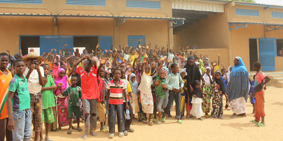 IMAGINE schools constructed as part of MCC’s $16.9 million Niger Threshold Program, such as this one in the Tillaberi Region of the country, were built using finished materials like concrete, and featured on-site housing for female teachers and separate bathrooms for girls and boys — all of which led to improved academic outcomes for girls. 